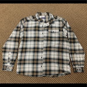 Patagonia Men’s Lightweight Fjord Flannel Shirt - Large